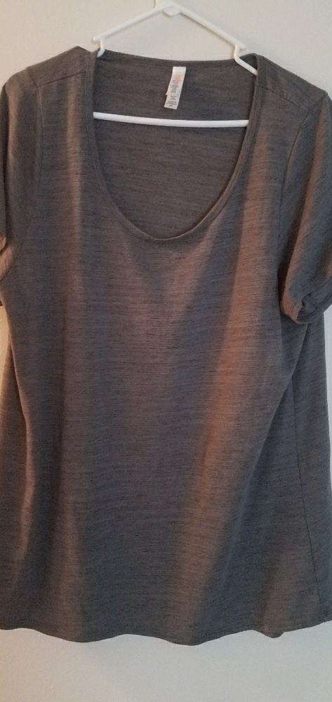 LuLaRoe Classic T